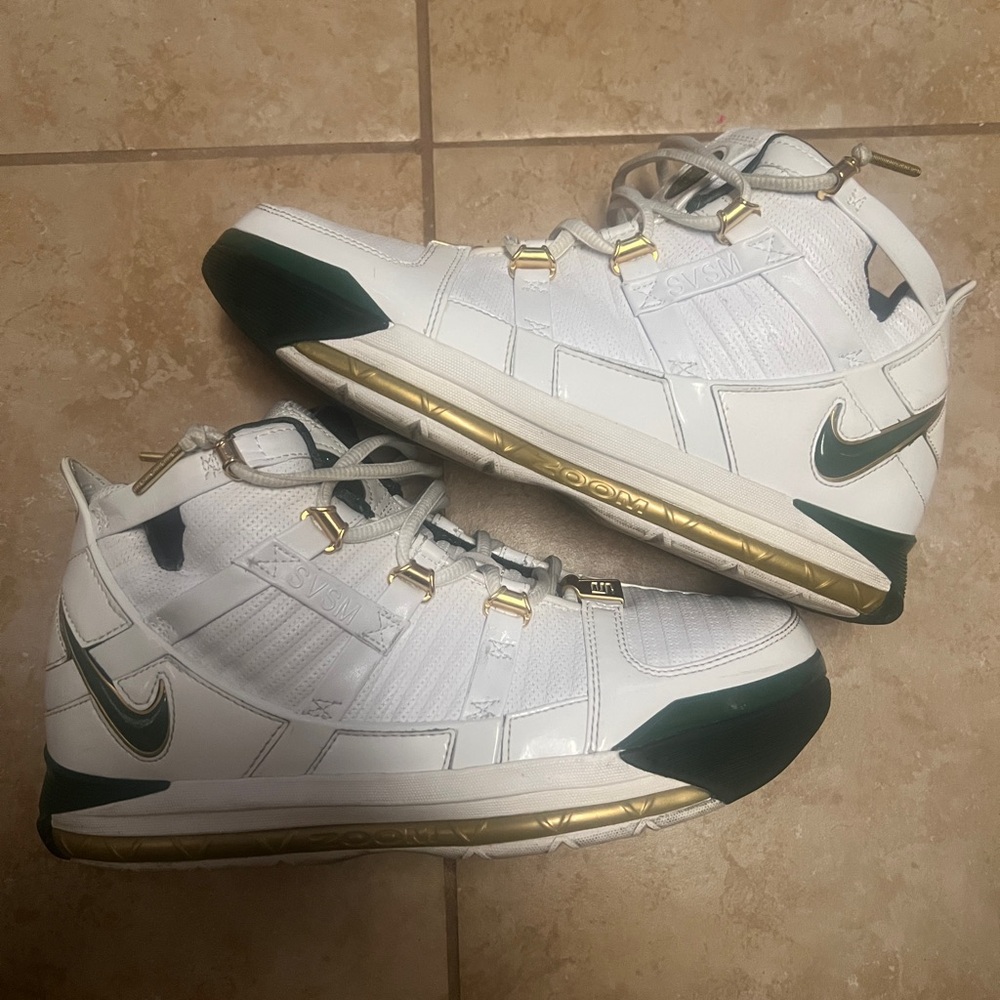 Nike LeBron 3 SVSM